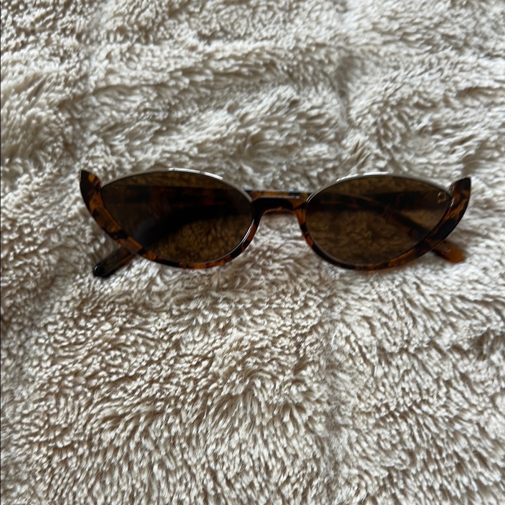 Tortoise Shell Cat-Eye Sunglasses